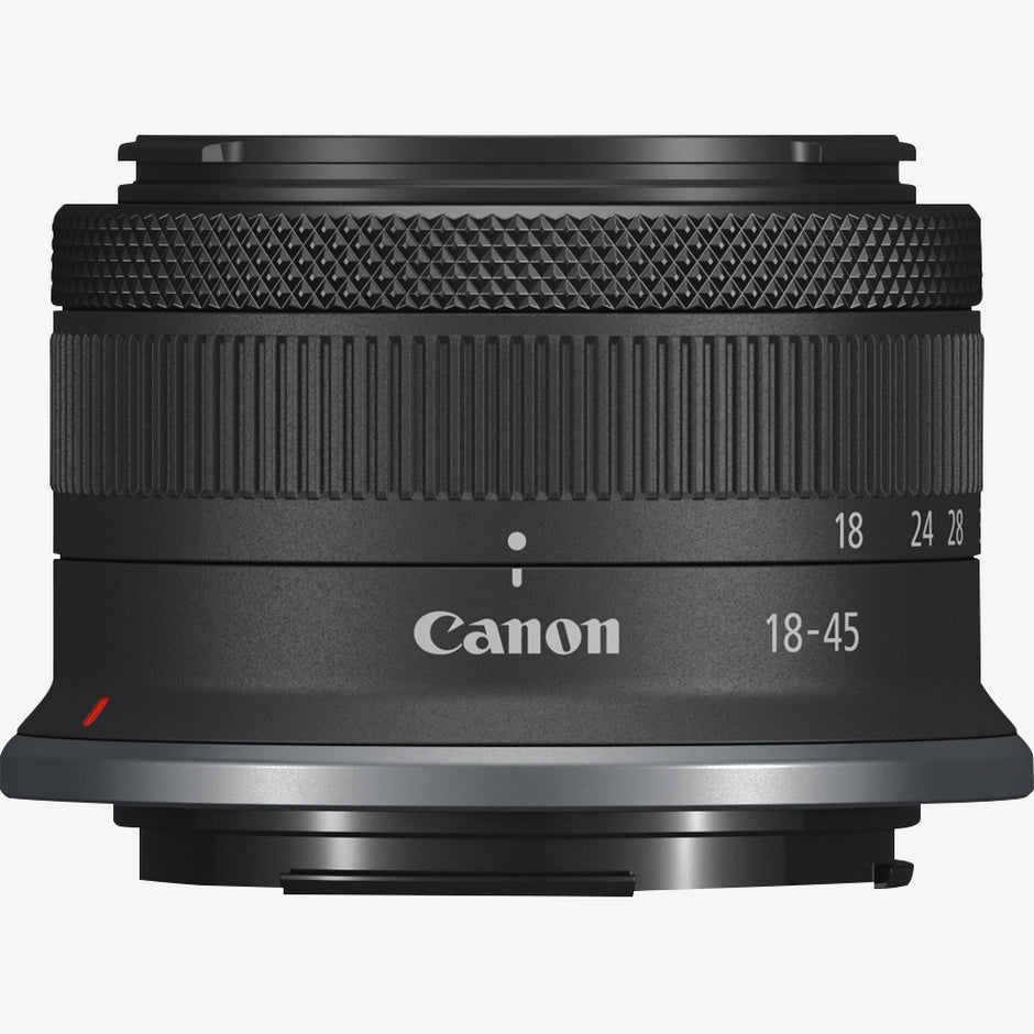 عدسة كانون RF-S مقاس 18-45 مم ببعد بؤري F4.5-6.3 مع خاصية تثبيت الصورة البصري (IS)، و4 درجات لتثبيت الصورة، وتركيز بؤري هادئ، وفتحة عدسة ذات 7 شفرات
