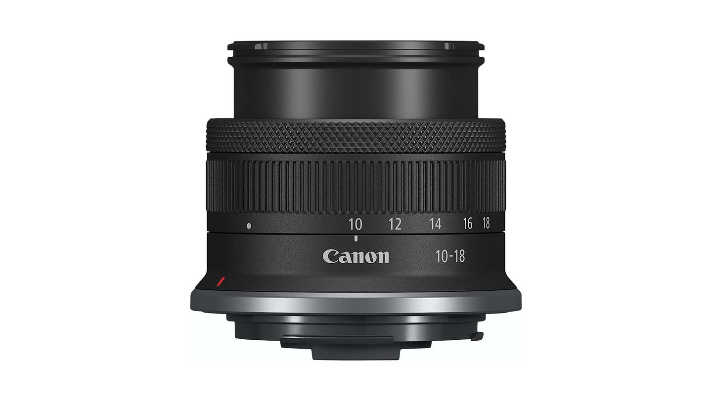 عدسة كانون RF-S مقاس 10-18 مم ببعد بؤري F4.5-6.3 مع ميزة تثبيت الصورة، 4 توقفات لتثبيت الصورة، تكبير بزاوية عريضة جداً، تصميم مدمج