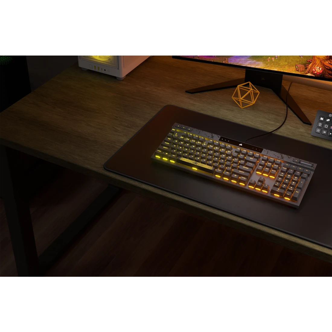 لوحة مفاتيح الألعاب السلكية الميكانيكية Corsair K70 MAX RGB Magnetic، مفاتيح CORSAIR MGX قابلة للتعديل